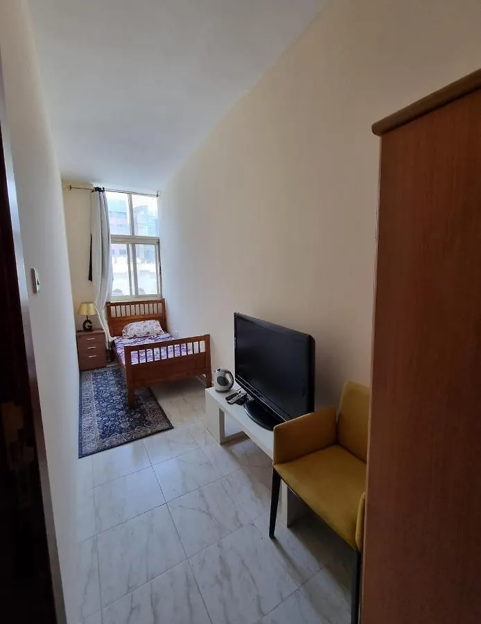 Mbz - Relax Room In Unique Flat Abu Dhabi